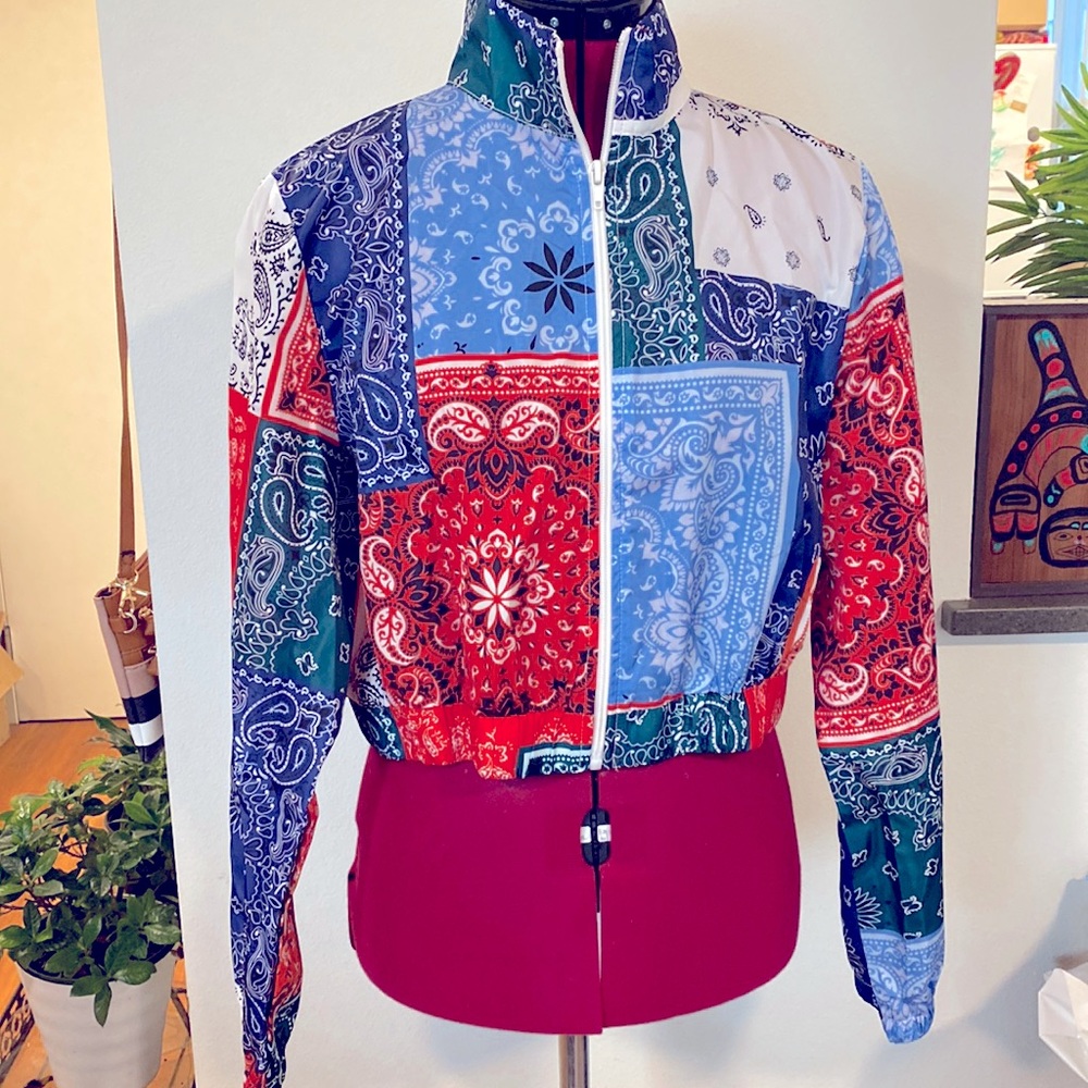 Bandana Pattern Small Windbreaker.